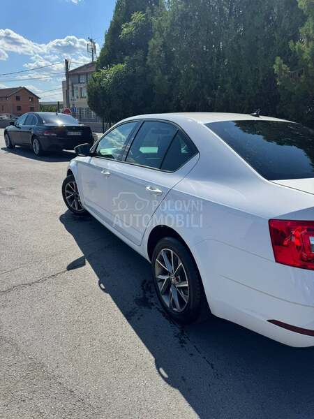 Škoda Octavia 1.6 TDI DSG