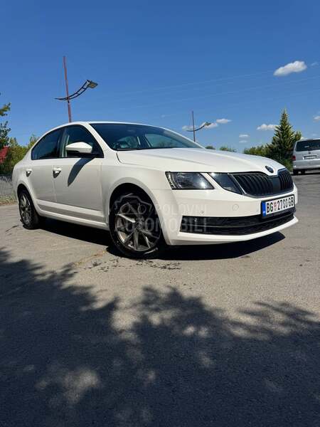 Škoda Octavia 1.6 TDI DSG
