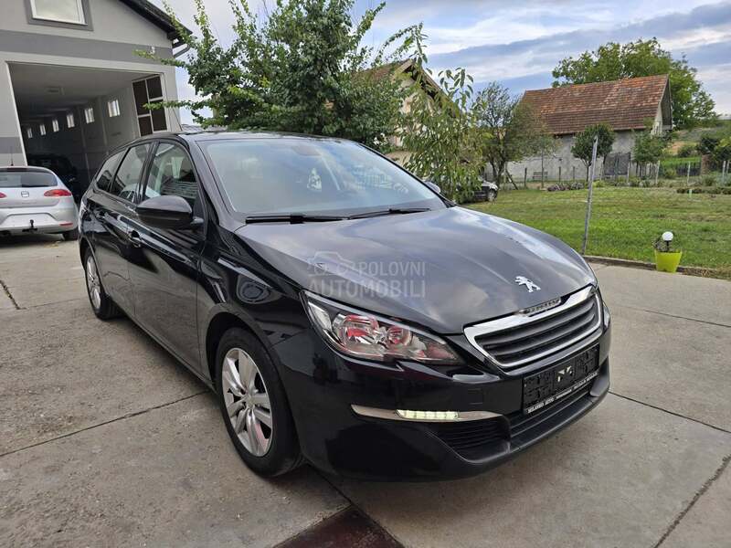 Peugeot 308 1.6e-HDI//S.KNJIGA//