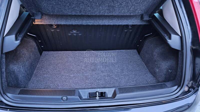 Fiat Grande Punto 1.48v REZERVISAN