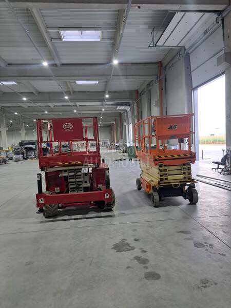 JLG 3246