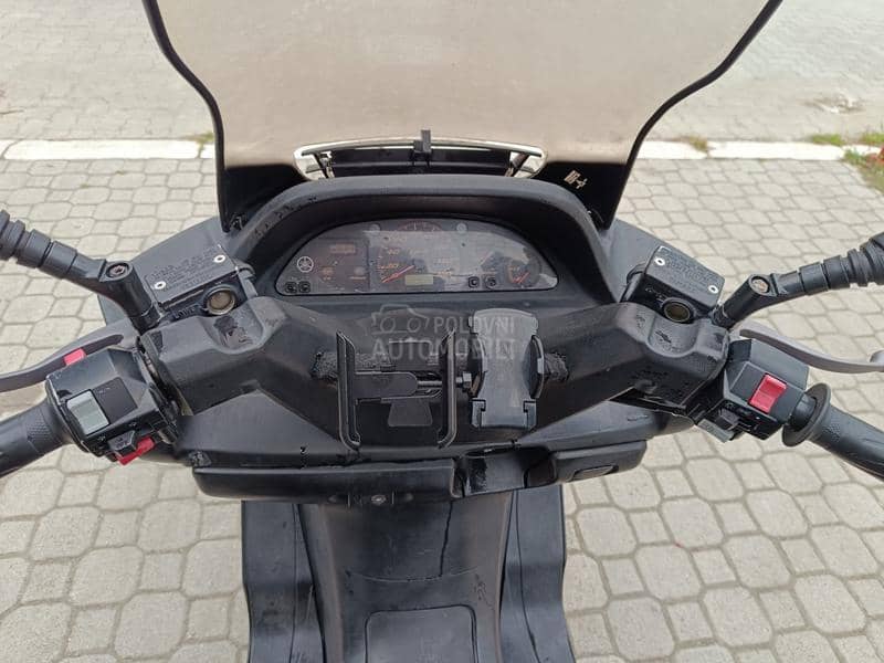 Yamaha Majesty