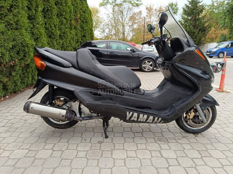 Yamaha Majesty