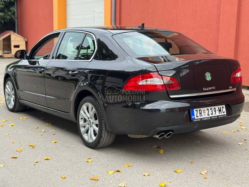 Škoda Superb 