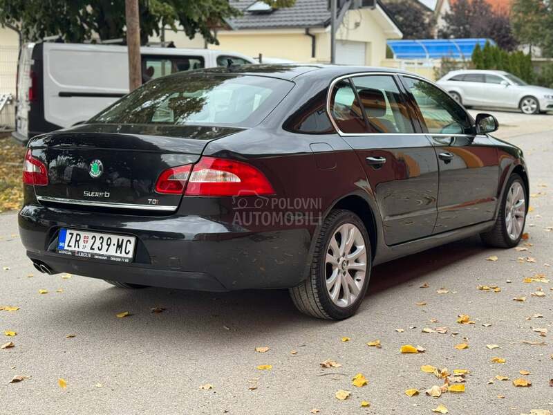 Škoda Superb 