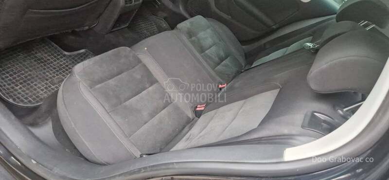 Volkswagen Golf 6 2.0tdi high