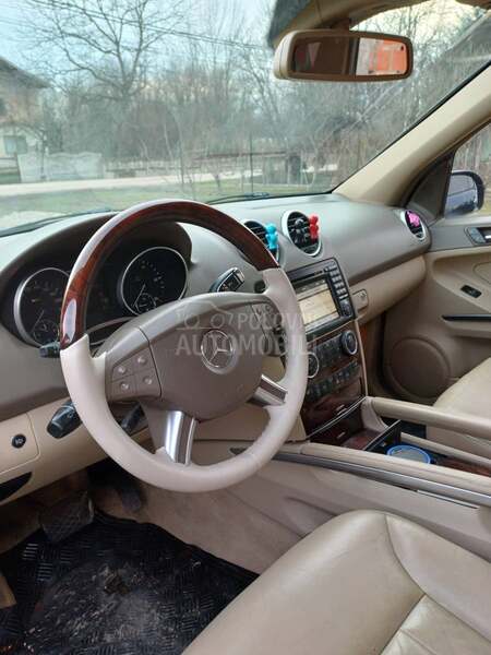 Mercedes Benz ML 320 