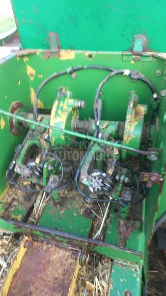 John Deere Presa 456