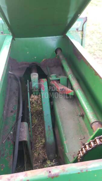 John Deere Presa 456