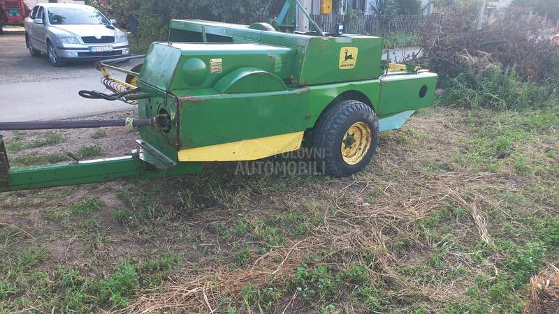 John Deere Presa 456