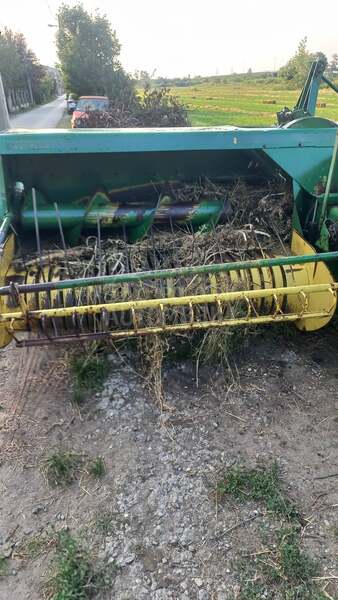 John Deere Presa 456