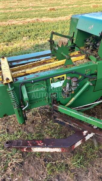 John Deere Presa 456