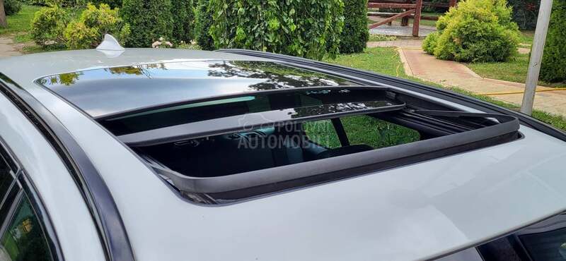 BMW 520 M-pak/HUD/SOFT-CLOS