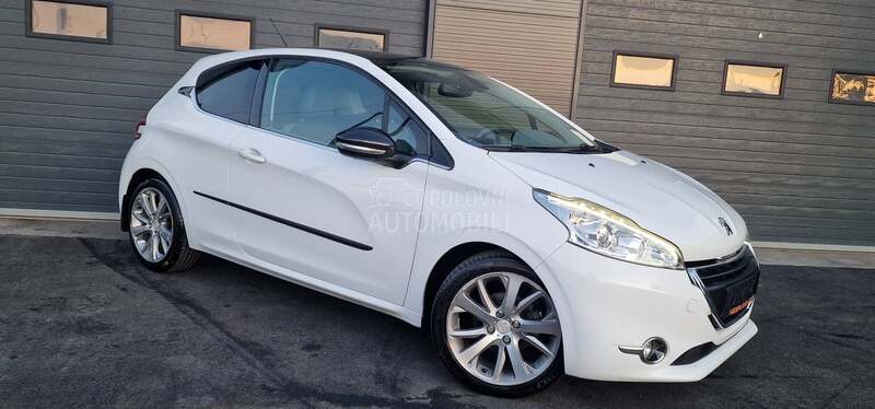 Peugeot 208 1.6 eHdi Feline/F.ul