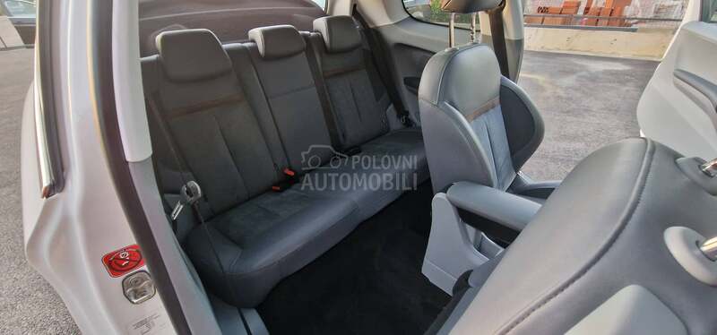 Peugeot 208 1.6 eHdi Feline/F.ul