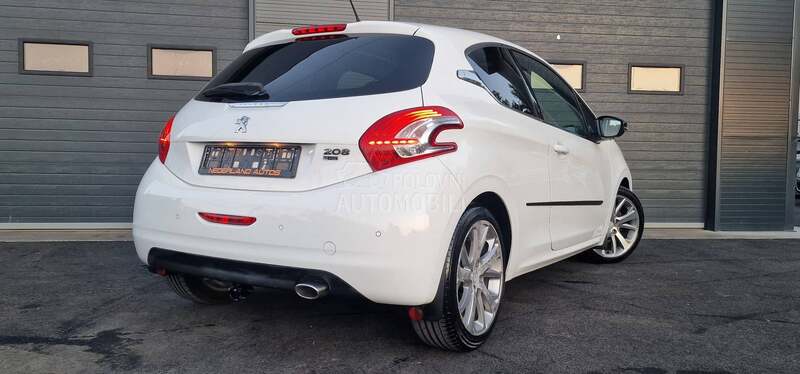 Peugeot 208 1.6 eHdi Feline/F.ul
