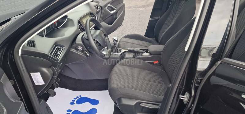 Peugeot 308 1.5 BluHdi Allure