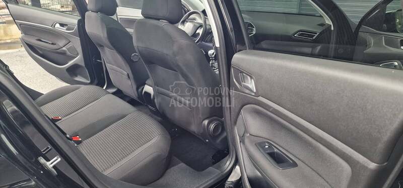 Peugeot 308 1.5 BluHdi Allure