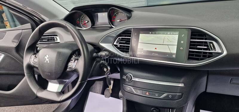 Peugeot 308 1.5 BluHdi Allure