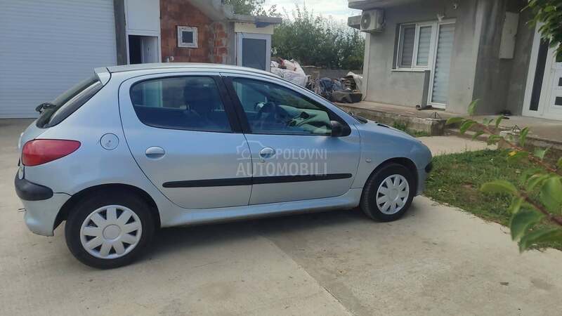 Peugeot 206 