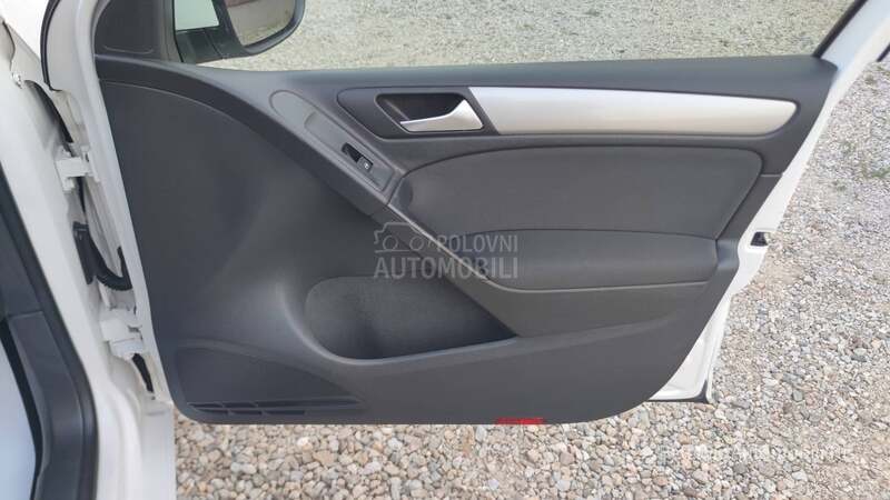 Volkswagen Golf 6 1.6 TDi /BLUEMOTION/
