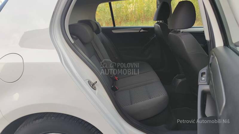 Volkswagen Golf 6 1.6 TDi /BLUEMOTION/