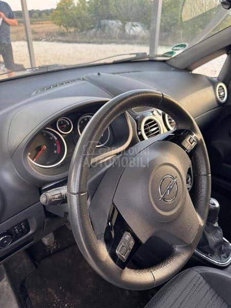 Opel Corsa D 