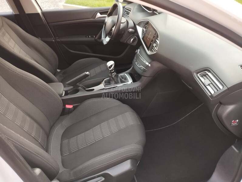 Peugeot 308 1.6 BlueHdi