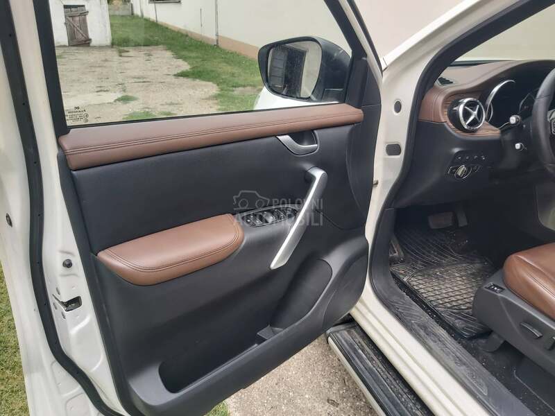 Mercedes Benz X klasa X250d 4x4 360kam