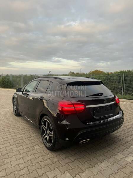 Mercedes Benz GLA 220 AMG 4MATIC