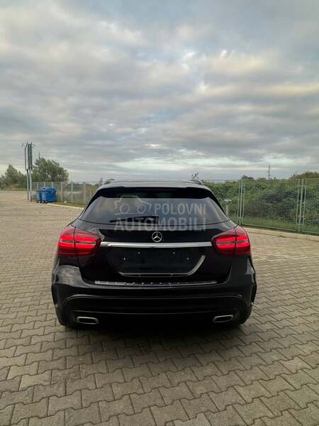 Mercedes Benz GLA 220 AMG 4MATIC