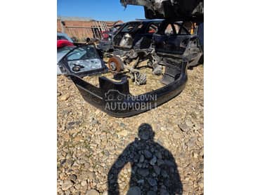 Zadnji branik sa senzorima za Volkswagen Passat B6 od 2005. do 2009. god.