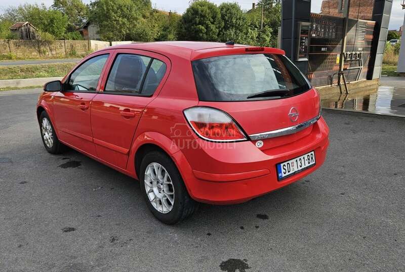 Opel Astra H 