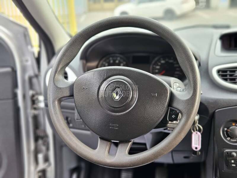 Renault Clio 1.2B YAHOO /N.O.V/