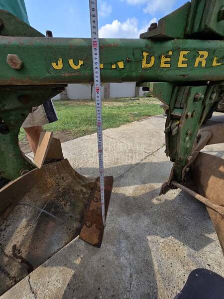John Deere 4200