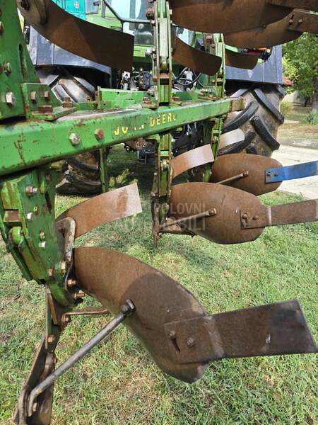 John Deere 4200