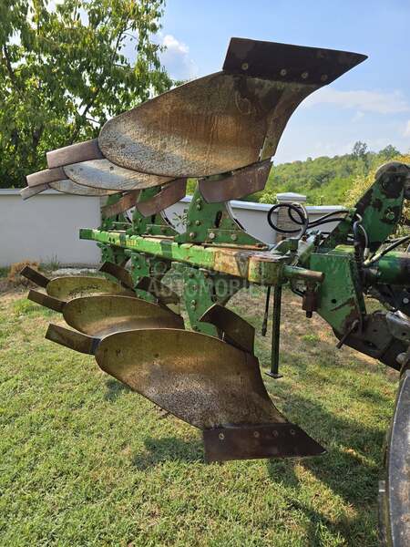 John Deere 4200