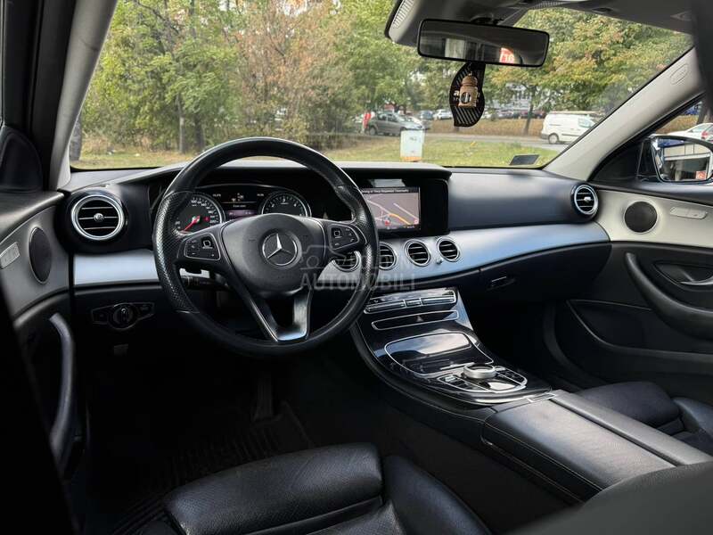 Mercedes Benz E 200 