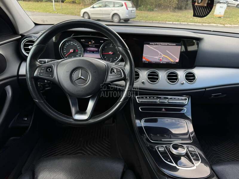 Mercedes Benz E 200 