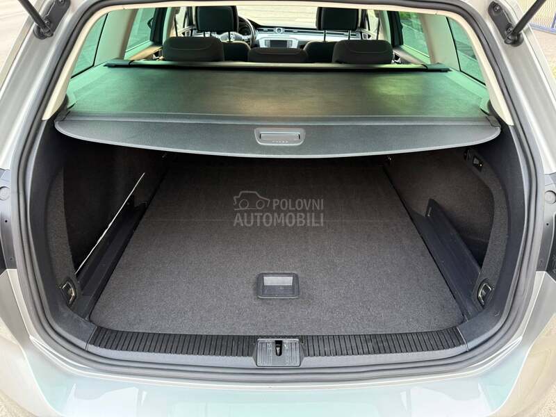 Volkswagen Passat B8 1.6tdi/LED/PANO/DSG