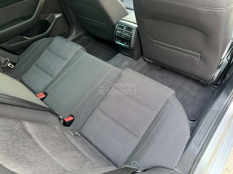 Volkswagen Passat B8 1.6tdi/LED/PANO/DSG