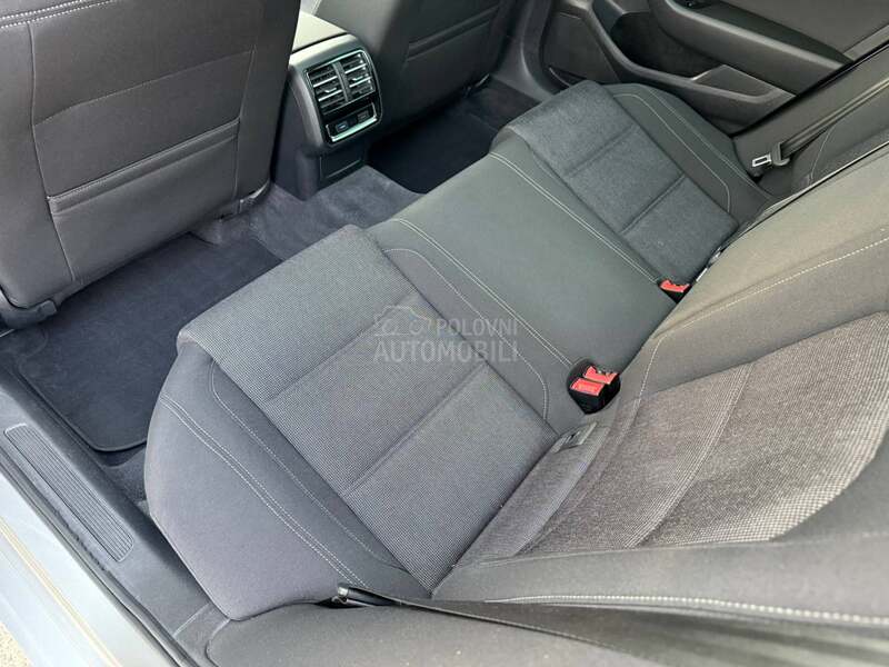 Volkswagen Passat B8 1.6tdi/LED/PANO/DSG