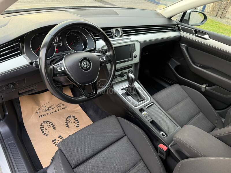 Volkswagen Passat B8 1.6tdi/LED/PANO/DSG