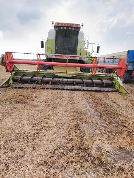 Claas mega 218