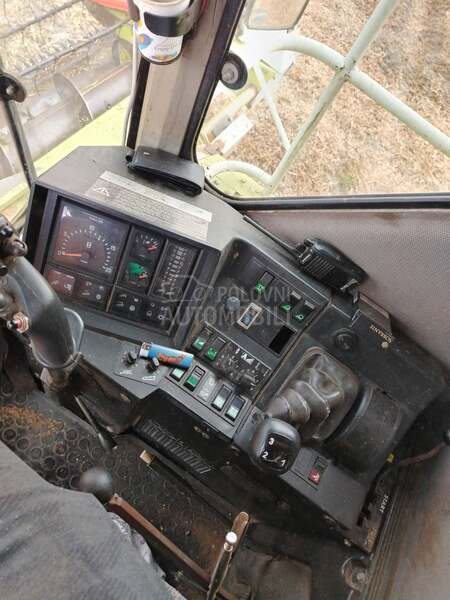 Claas mega 218