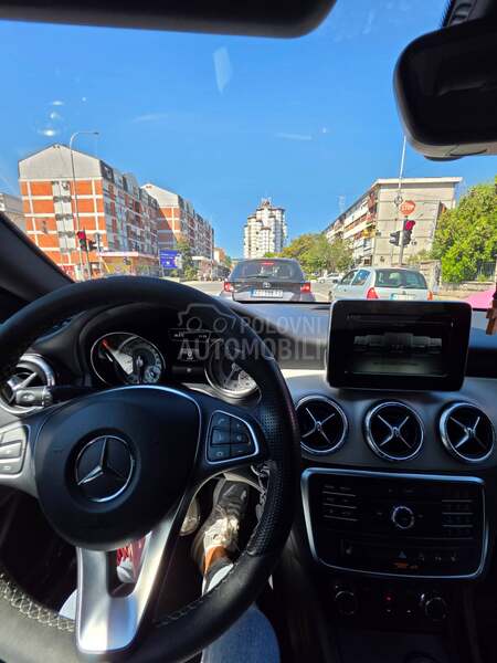Mercedes Benz CLA 180 1.6