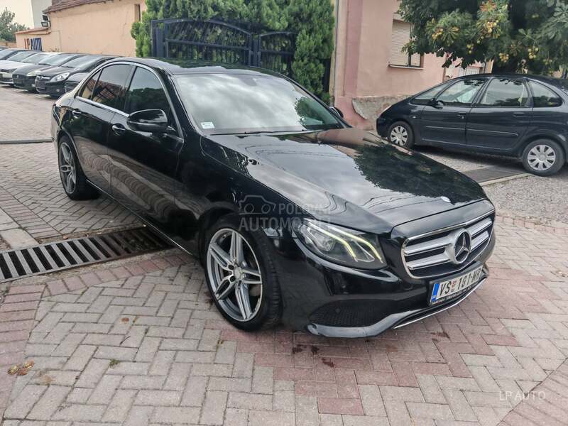 Mercedes Benz E 220 