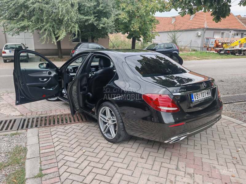 Mercedes Benz E 220 