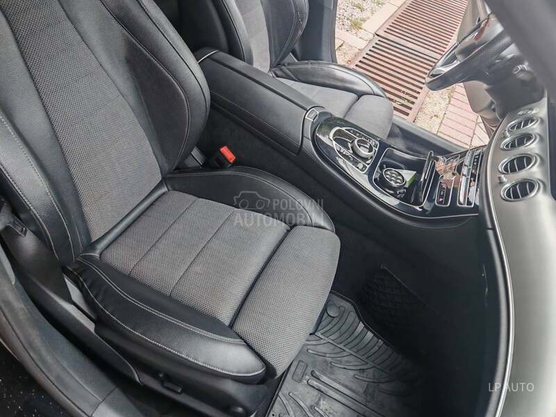 Mercedes Benz E 220 