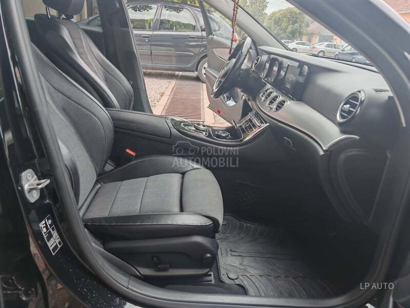 Mercedes Benz E 220 